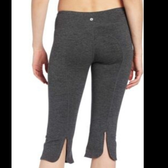 Soybu Lotus Fit Grey Crop Leggings - Picture 1 of 6
